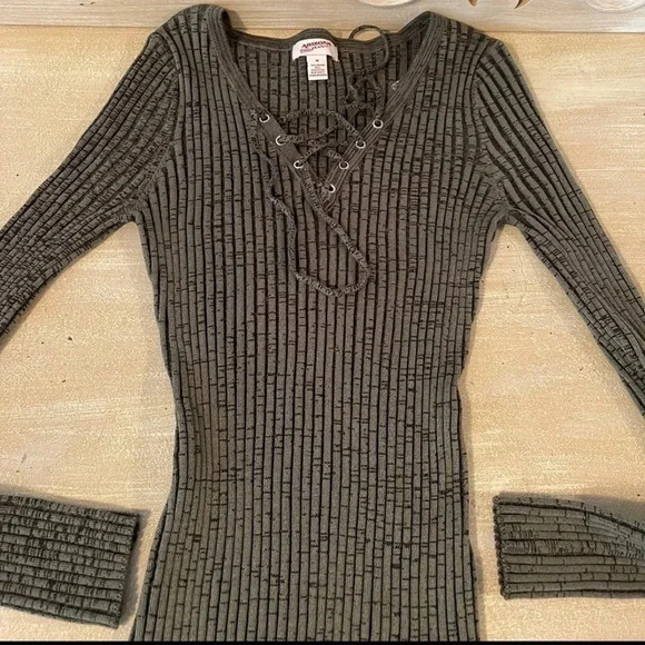 ARIZONA Jean Co. Sweater Women’s Green Lace up Collar Ribbed Knit Pullover - Picture 4 of 6